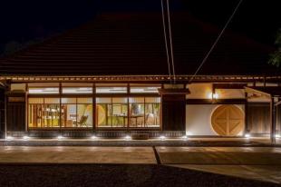 天然湧水加温かけ流し×造形×歴史のある邸宅　002