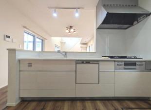 築浅　冷暖房完備のRENOVE住宅ICHIKAWA001